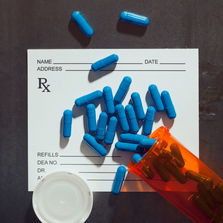 farmaci generici, prescrizione medica, assistenza paziente, carte sconto