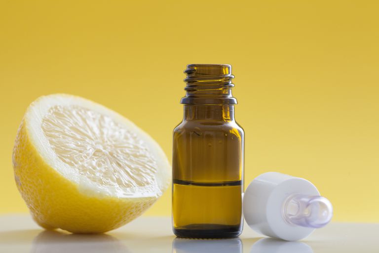 olio essenziale, essenziale limone, olio essenziale limone, sulla pelle, deve essere, alla luce