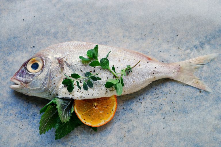 mangiare pesce, aggiungere pesce, benefici salute, dieta vegetariana