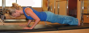 posizione della, push-up Pilates, verso alto, colonna vertebrale