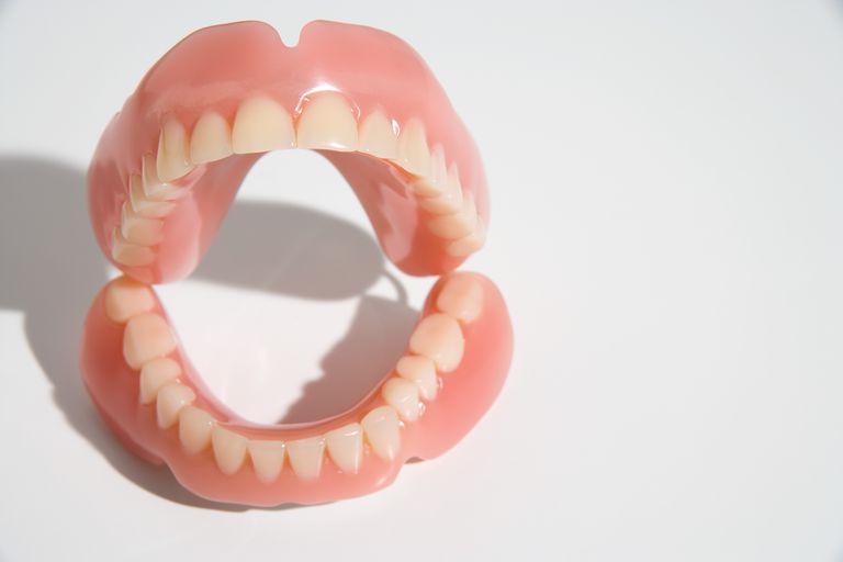denti mancanti, protesi dentarie, arcata dentale, delle protesi, denti naturali, denti rimanenti