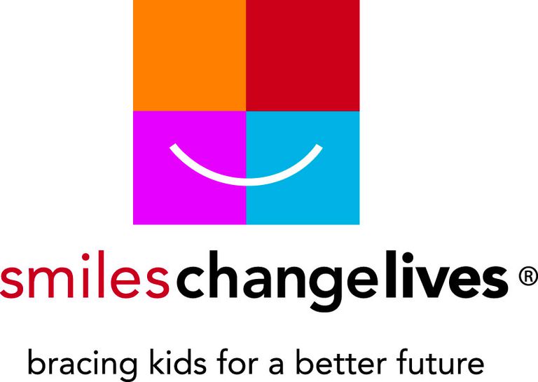 Change Lives, Smiles Change, Smiles Change Lives, parentesi graffe