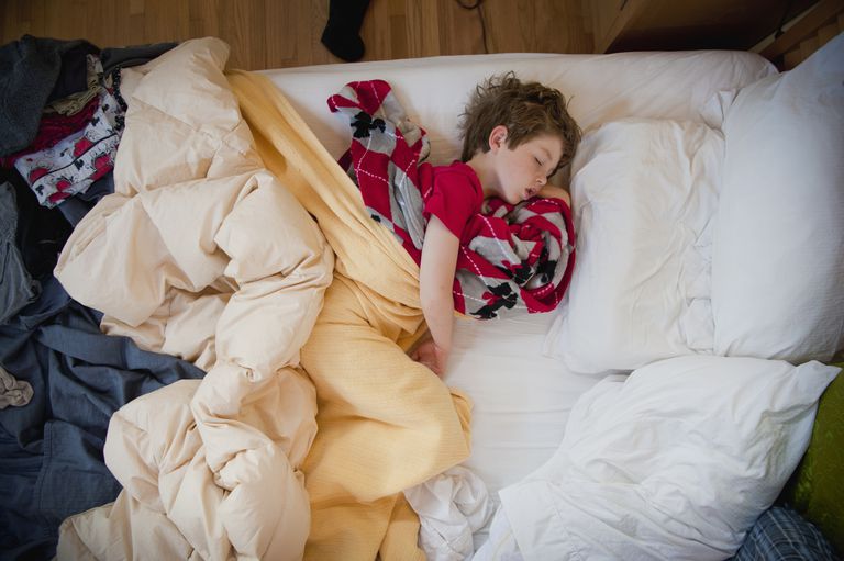 durante sonno, bambini sonnambula, bambini sonnambulismo, cause sonnambulismo, condizioni possono